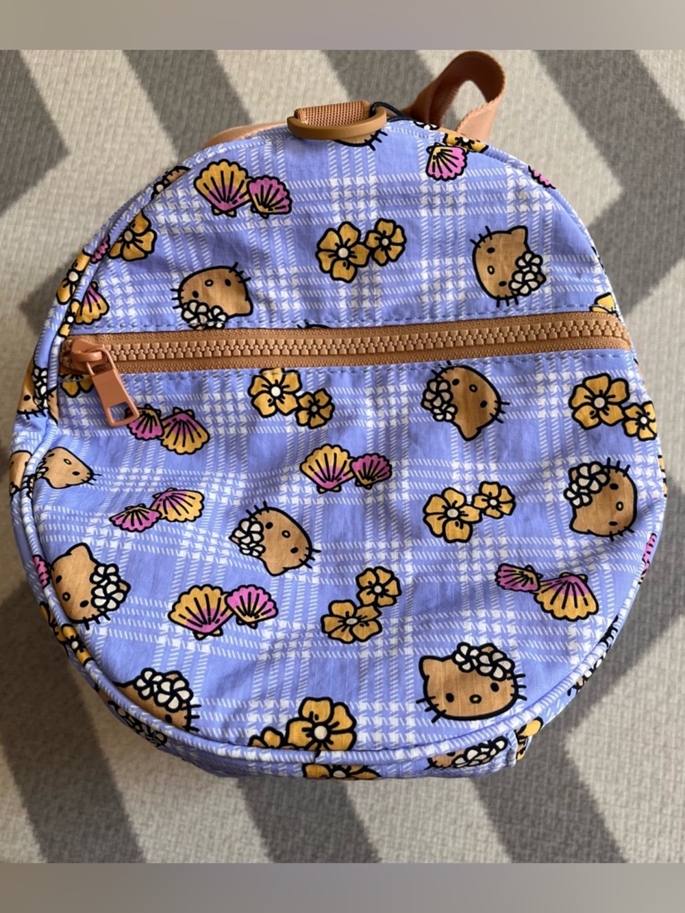 Aloha Collection X Hello Kitty stubby duffle bag in periwinkle palaka - Picture 5 of 10